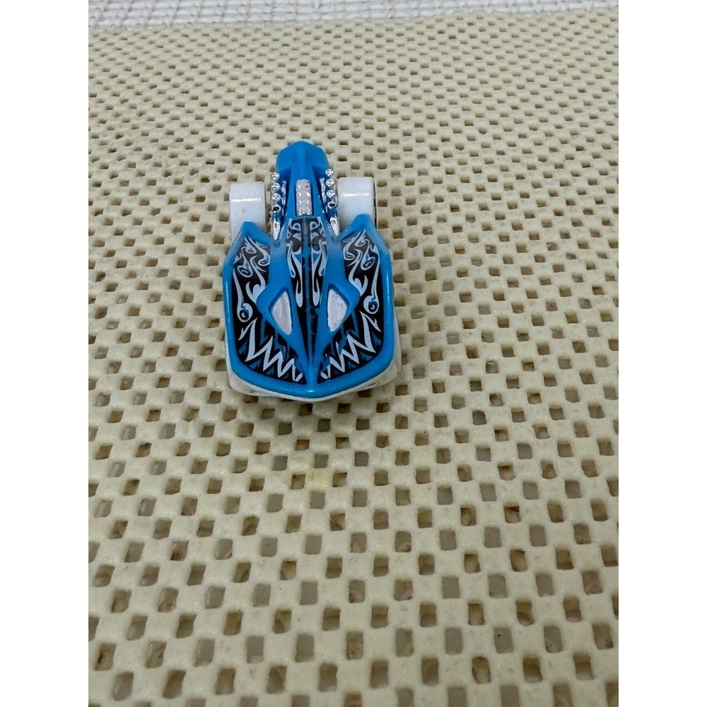 Hot Wheels Super Stinger Blue White Tribal Flames Diecast Toy Car FJX42 2017 EUC